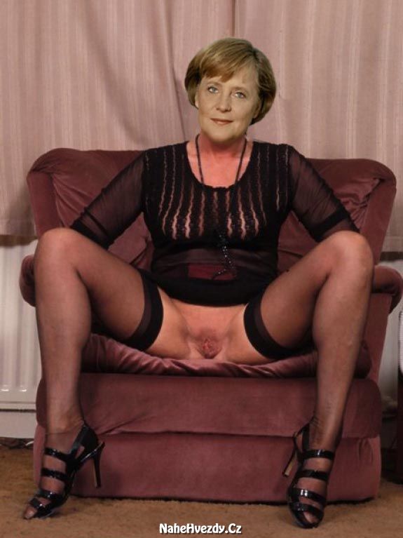 Nahá Angela Merkelova. Fotka - 75